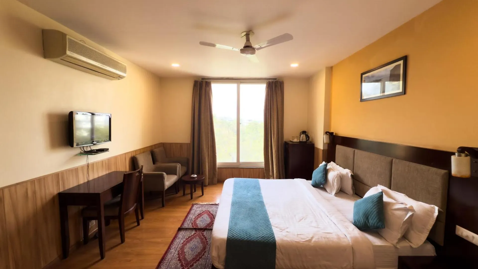 Hotel Royal Palm - A Budget Hotel In Udaipur 3*,