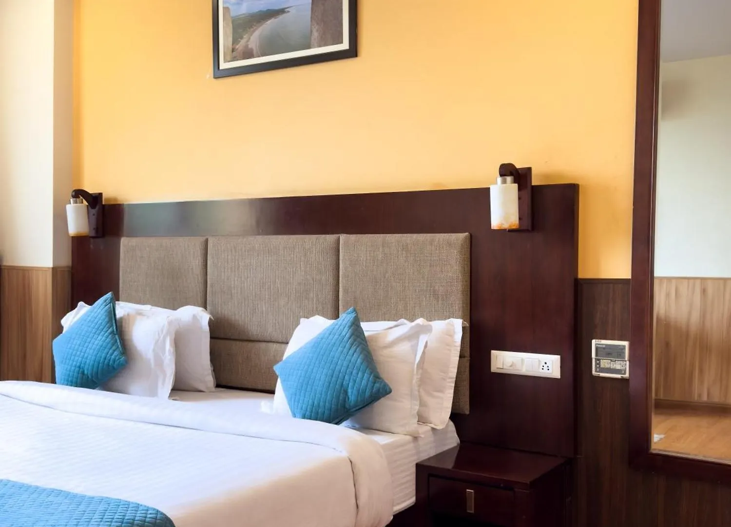 Hotel Royal Palm - A Budget Hotel In Udaipur 3*,