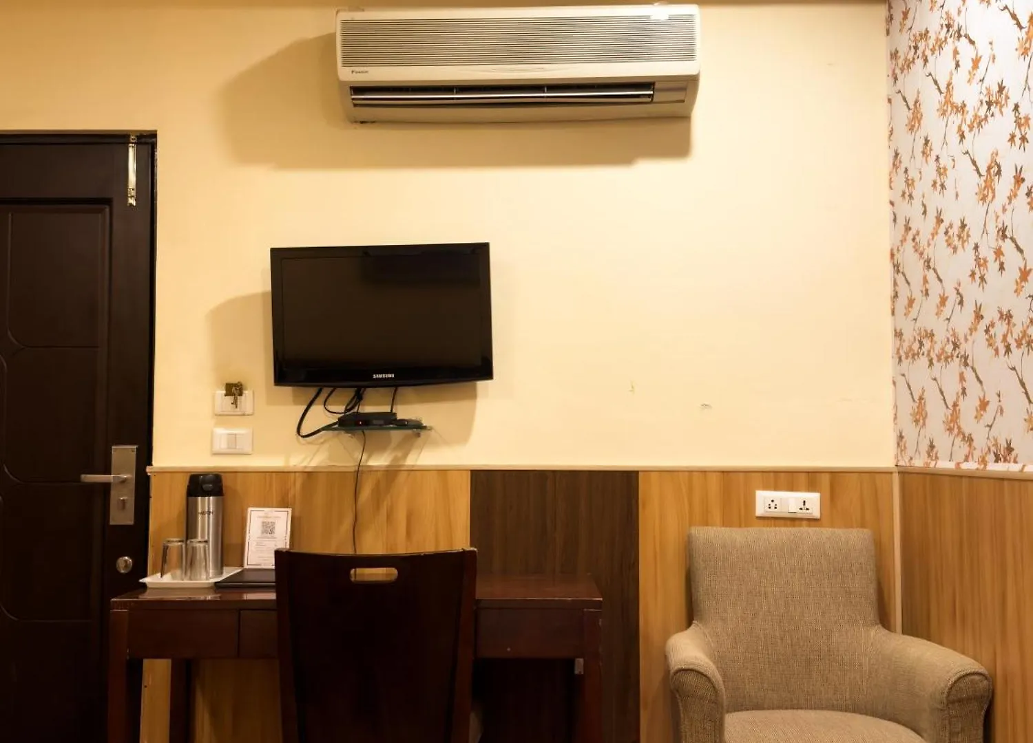 Hotel Royal Palm - A Budget Hotel In Udaipur