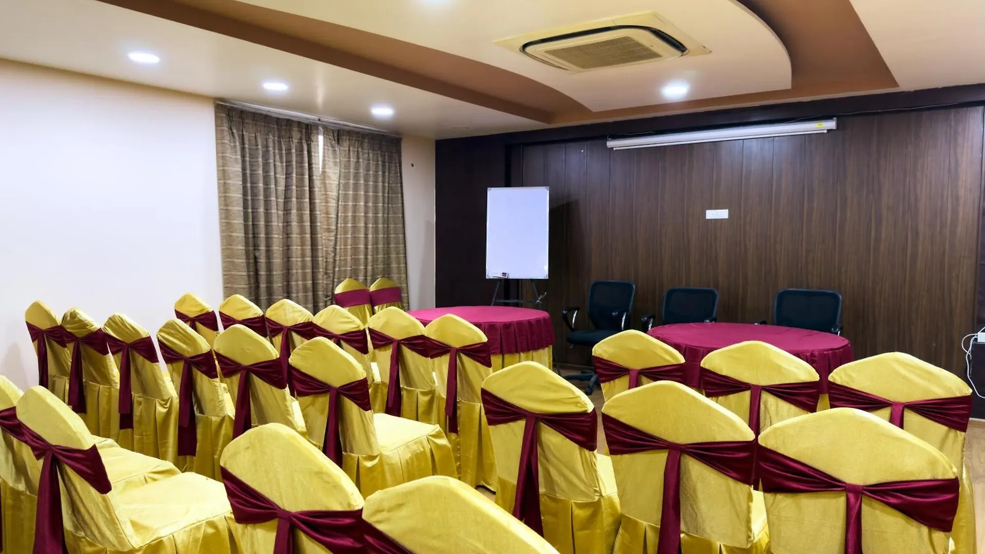 Hotel Royal Palm - A Budget Hotel In Udaipur