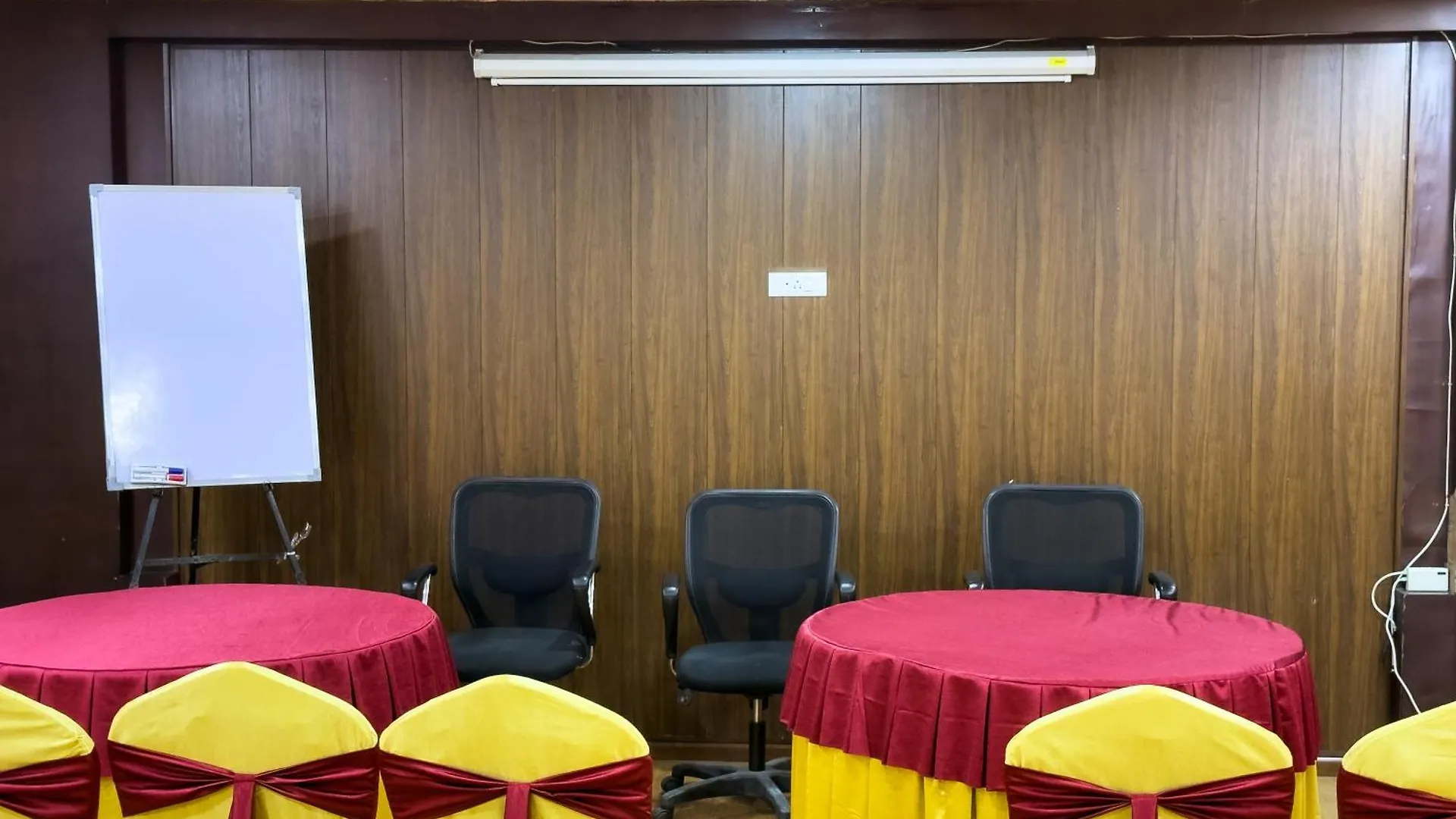 Hotel Royal Palm - A Budget Hotel In Udaipur