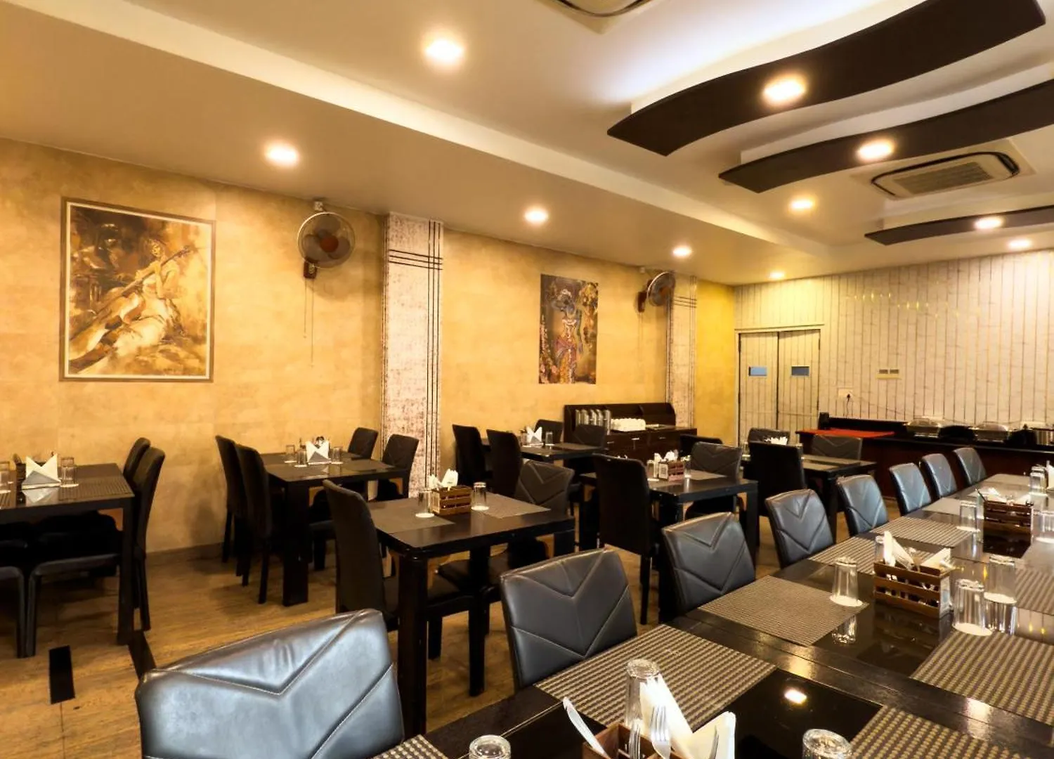 Hotel Royal Palm - A Budget Hotel In Udaipur