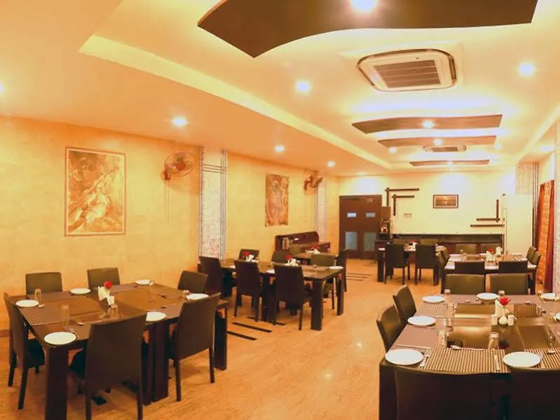 Hotel Royal Palm - A Budget Hotel In Udaipur 3*,