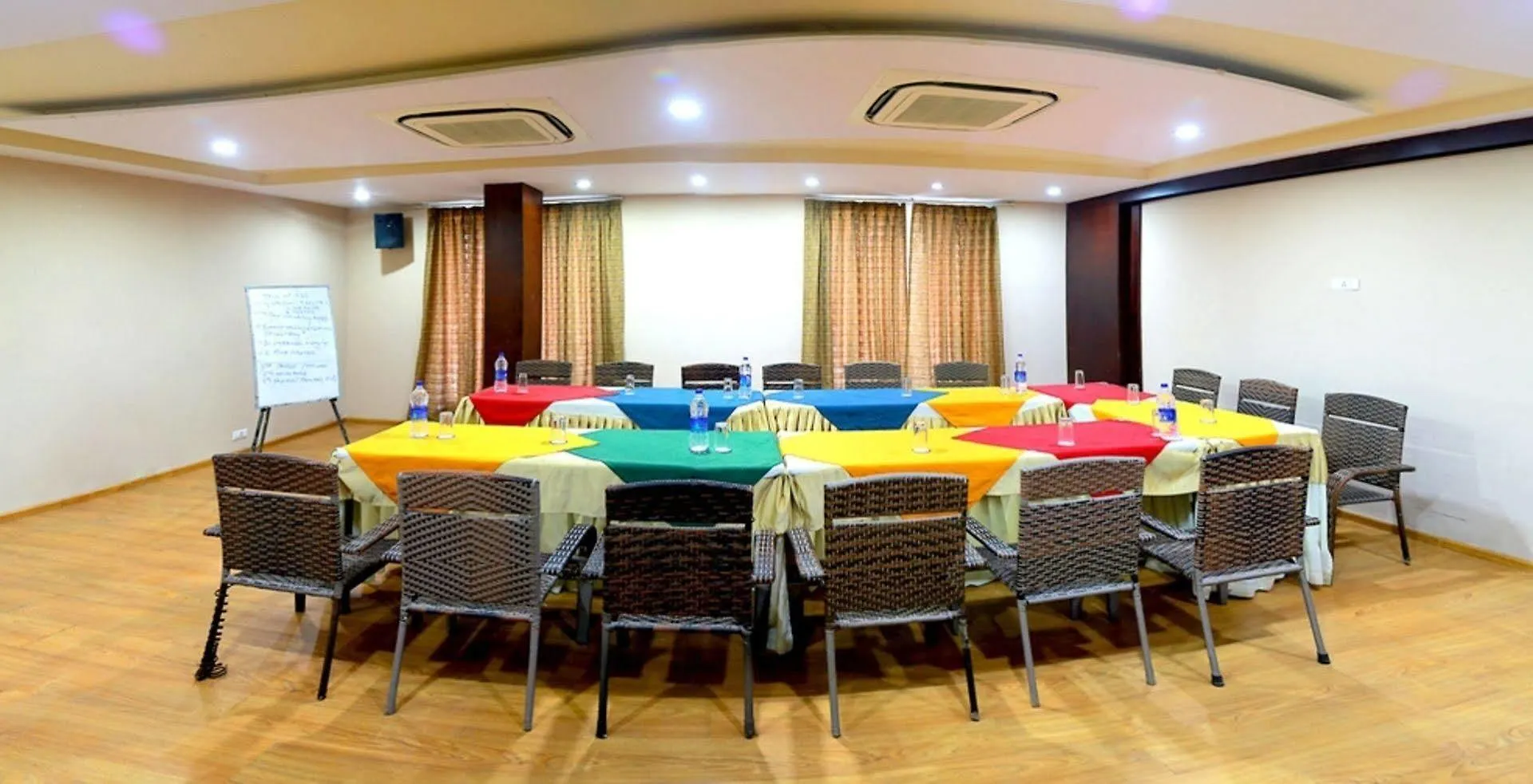 Hotel Royal Palm Udaipur 3*,  Indien